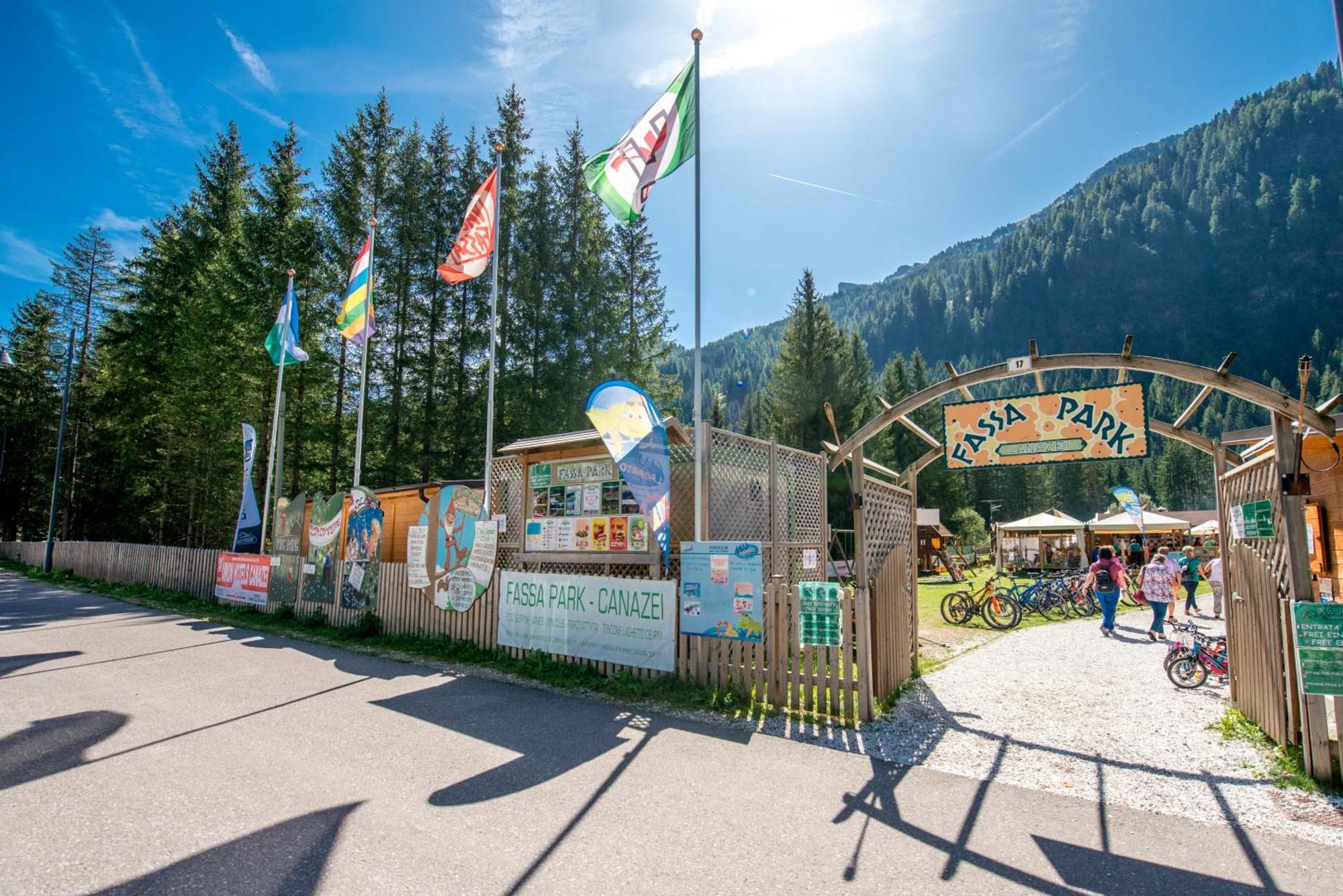 Hotel Diamant Park Кампителло-ди-Фасса Экстерьер фото