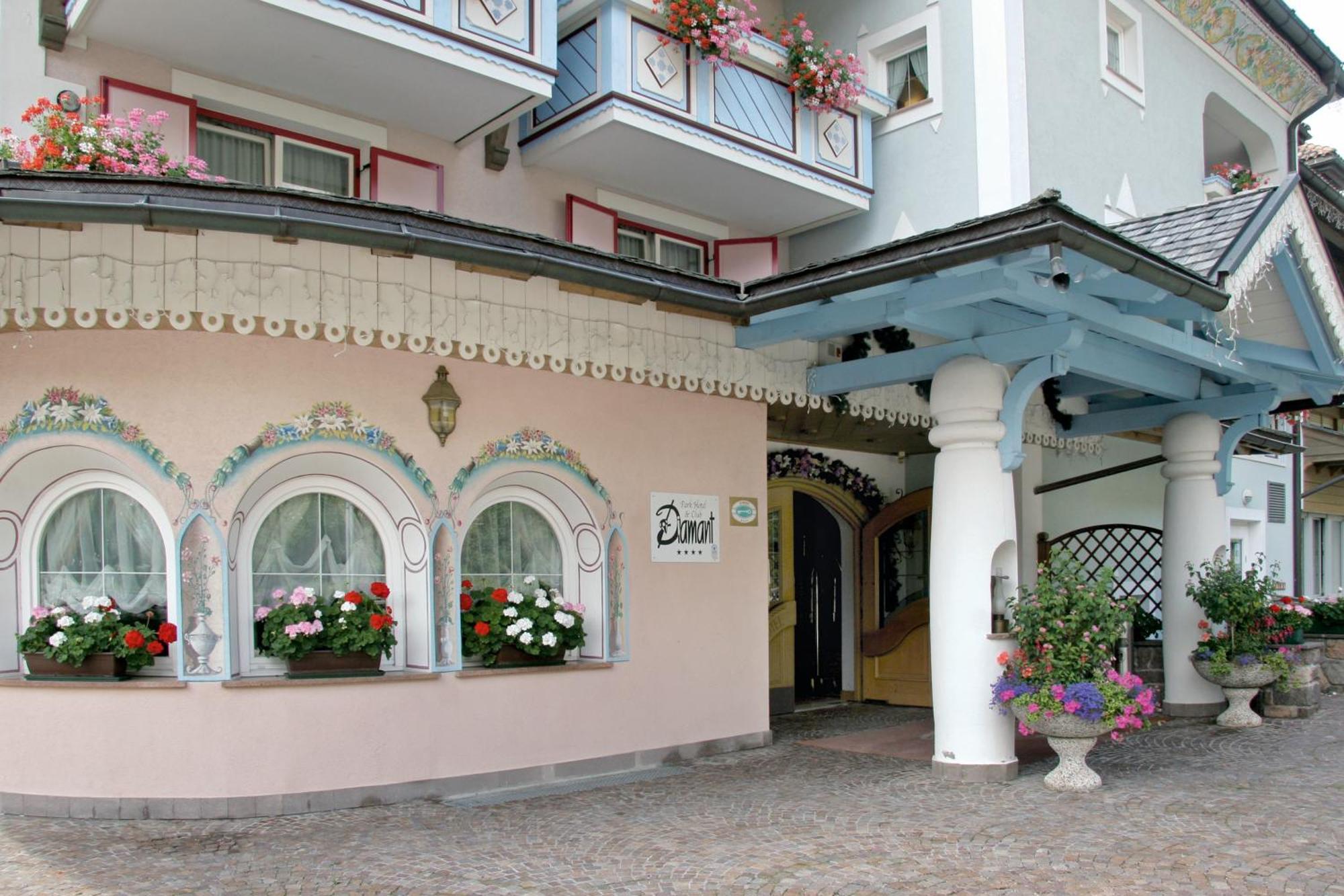 Hotel Diamant Park Кампителло-ди-Фасса Экстерьер фото