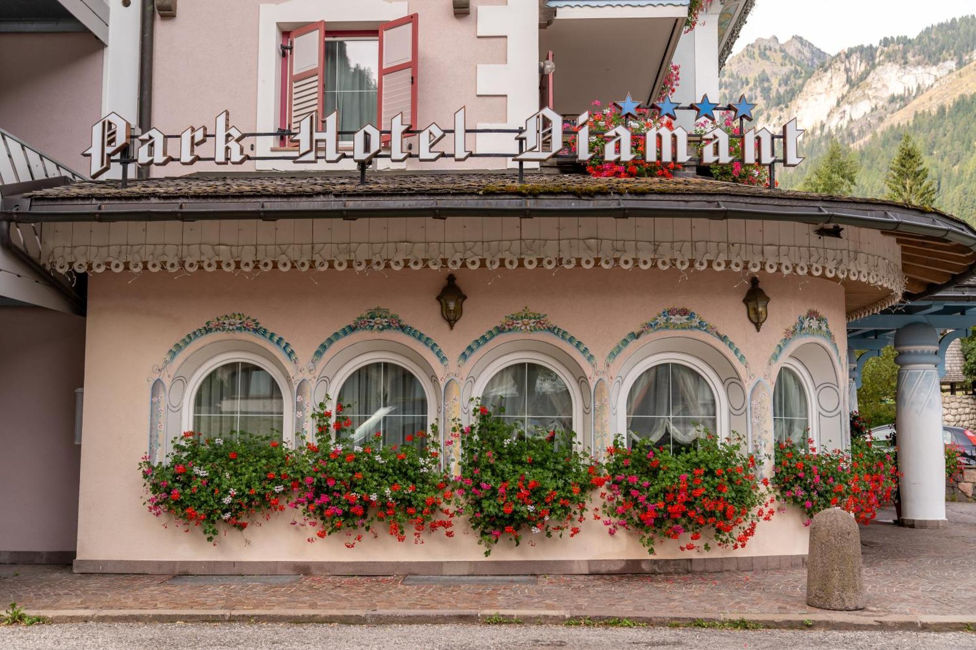 Hotel Diamant Park Кампителло-ди-Фасса Экстерьер фото