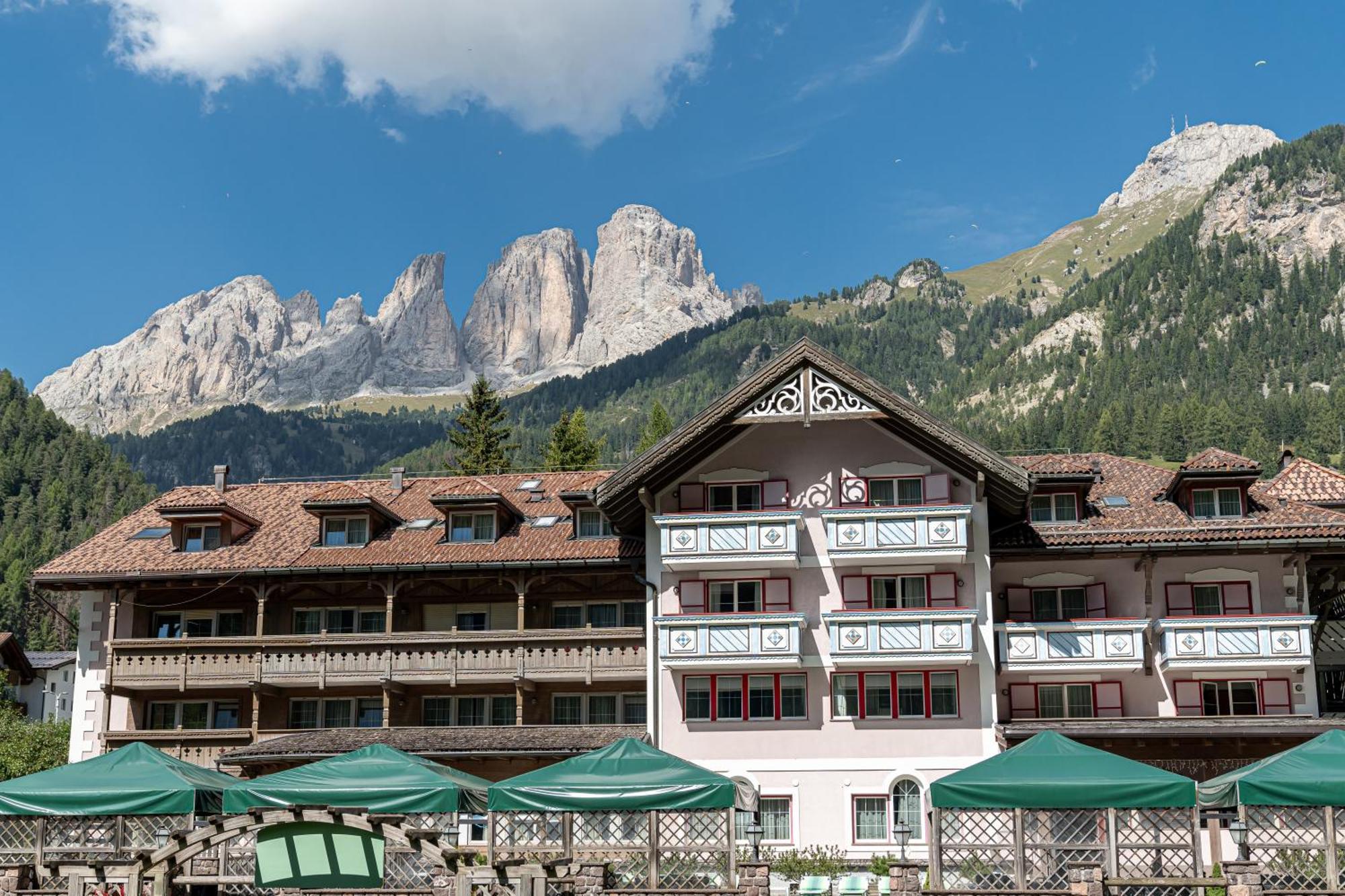 Hotel Diamant Park Кампителло-ди-Фасса Экстерьер фото